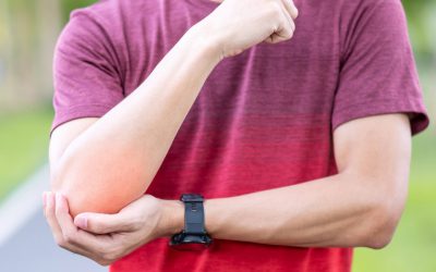 blog-image-tennis-elbow-1200x600 Man feeling discomfort in elbow